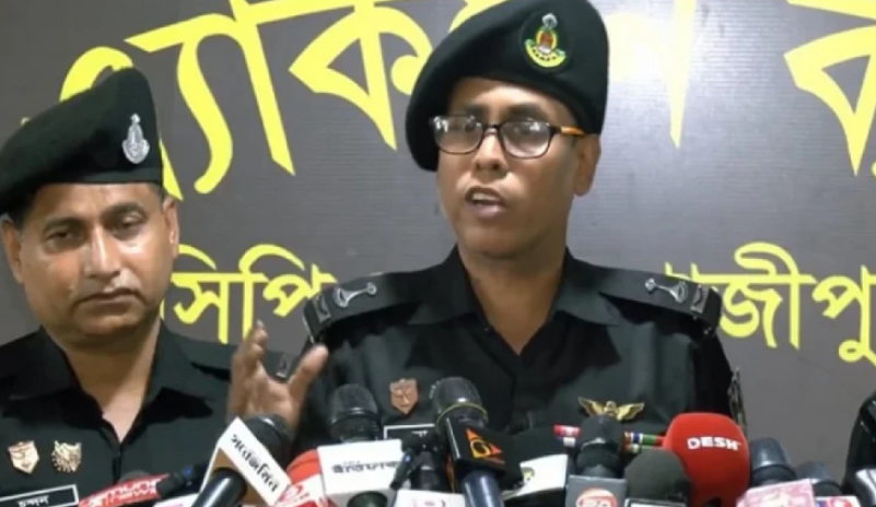 মামলার অন্যতম আসামি স্বাধীন হত্যাকাণ্ডে জড়িত থাকার কথা স্বীকার করেছে বলে জানিয়েছে র‌্যাপিড অ্যাকশন ব্যাটালিয়ন (র‌্যাব)।